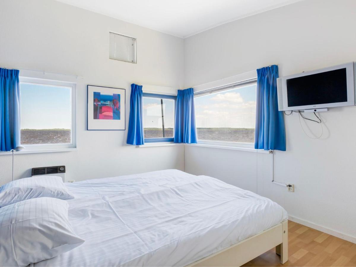 Holiday Home Jachthaven Oostmahorn By Interhome Anjum Dış mekan fotoğraf